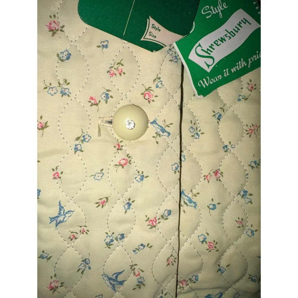 Vintage Shrewsbury Quilted Robe Yellow Floral Bird Lace Trim Housecoat NWT